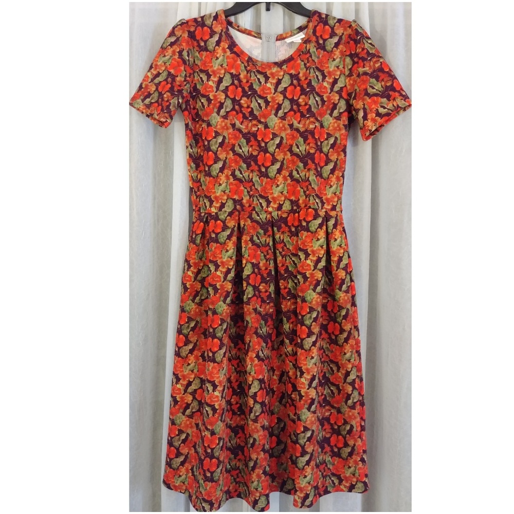 EUC Small LuLaRoe Amelia